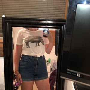 Graphic tee with rhino